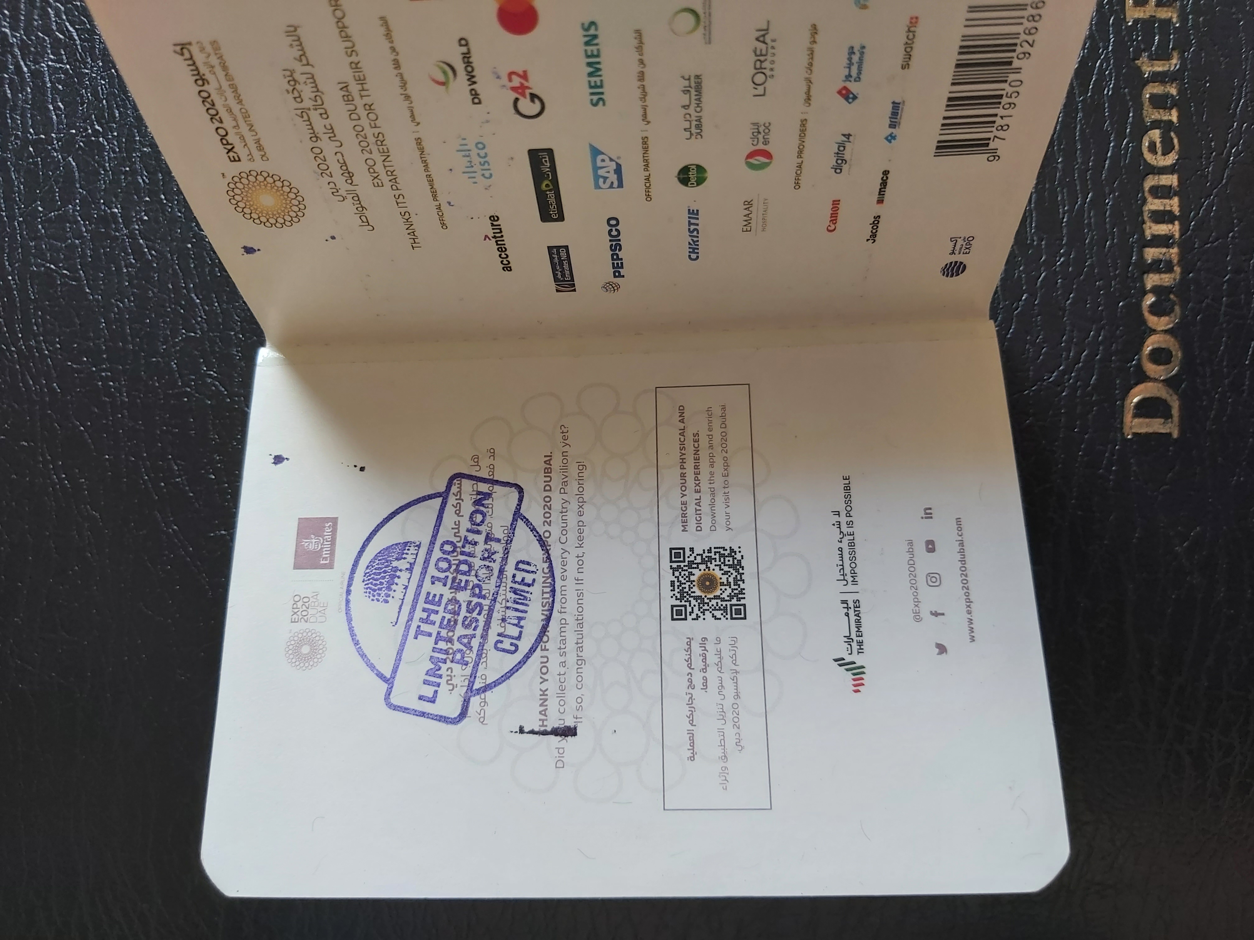 4 EXPO 2020 passports. 2 Yellow passports with 100+ stamps and 2 Golde